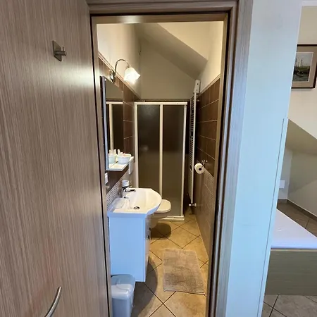Kır Evi Garzola Isola Comacina